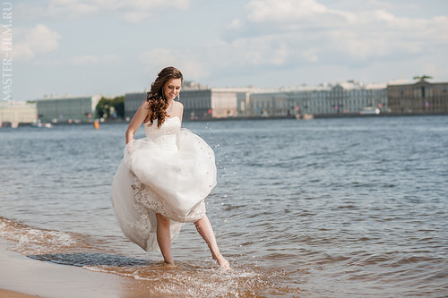 Свадебная прогулка летом в Санкт-Петербурге